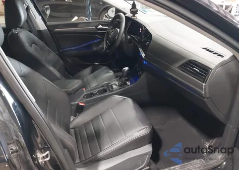 2021 Volkswagen Jetta 1.4T Sel z USA, uszkodzony, nr VIN 3VWE57BU0MM093120